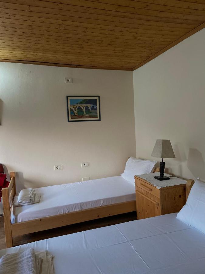 Teo'S Guest House Berat Ngoại thất bức ảnh