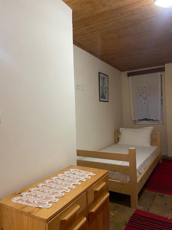 Teo'S Guest House Berat Ngoại thất bức ảnh